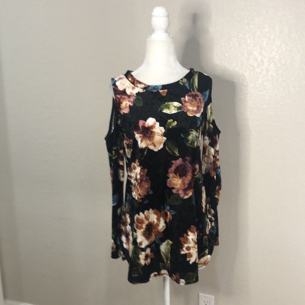 🆕 Size Small 90% Polyester 10% Spandex with velvet Feel ! Super Cute - Picture 3 of 5
